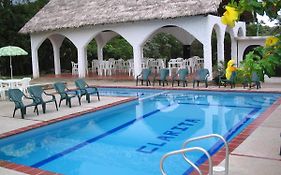 Centro Recreacional Villa Clarita
